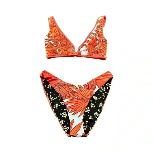 Maaji 3pc Reversible Bikini:Victory V Wire Top+Thankfulness Vicky+Cayenne Bardot - Picture 5 of 15